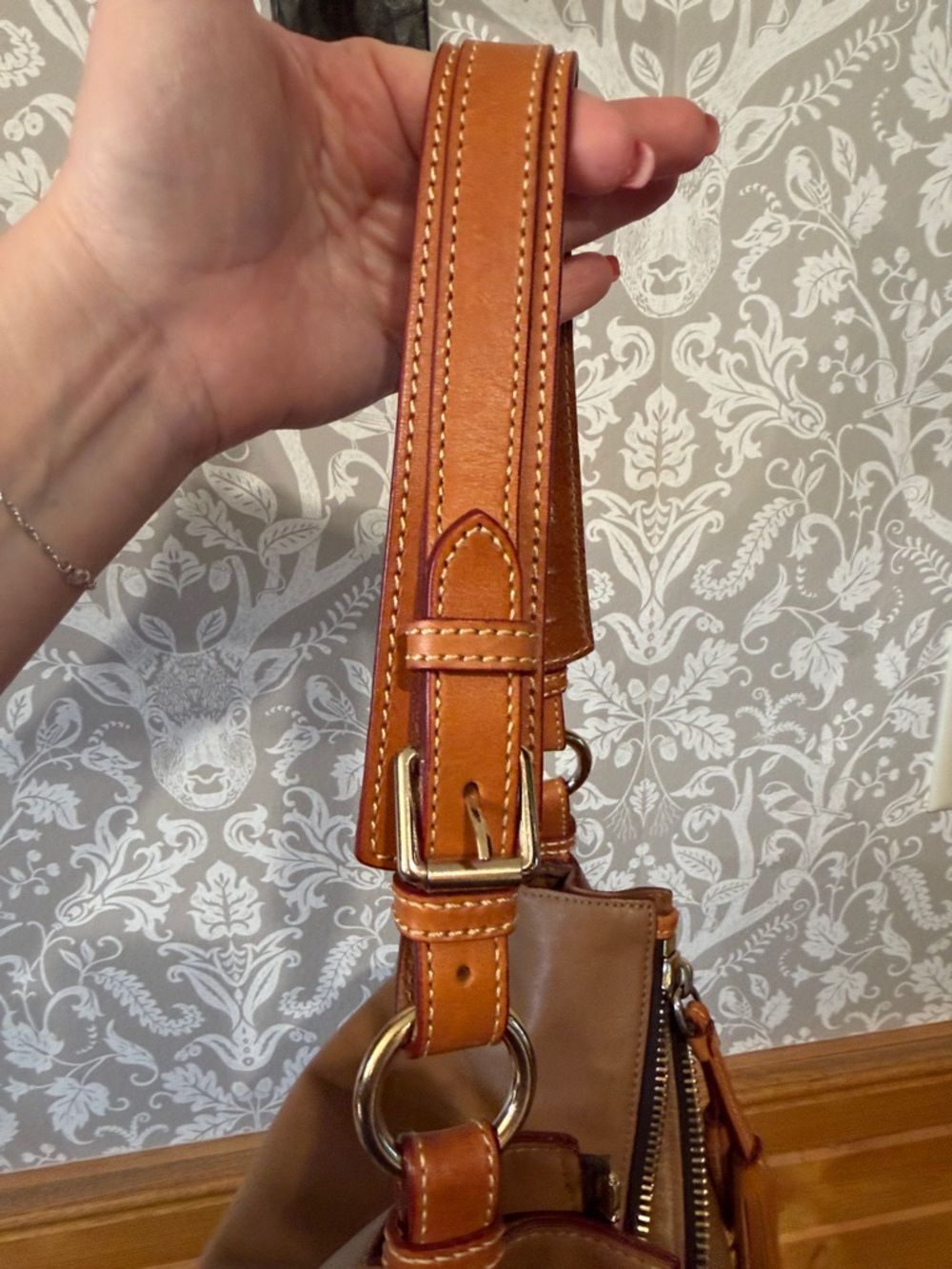 Dooney and Bourke McKenzie hobo Taupe Smooth Leather Vachetta Trim & Handles EUC - Picture 14 of 16